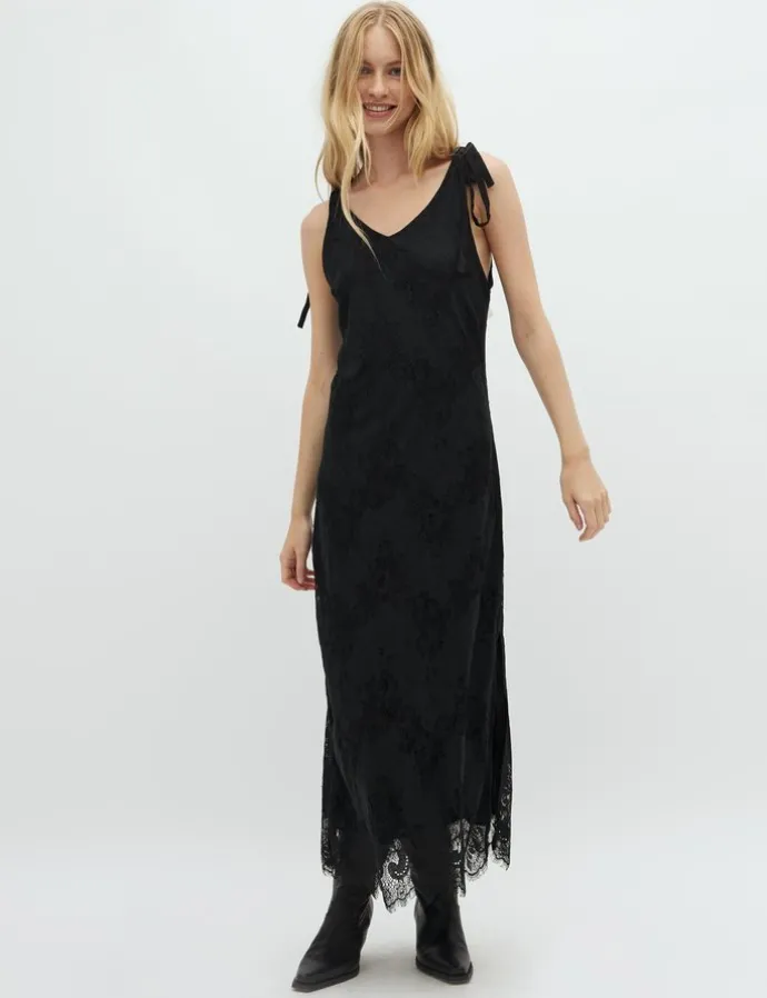 Benecia-M Dress - Zwart