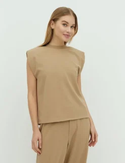 Gianne-M Top - Zand