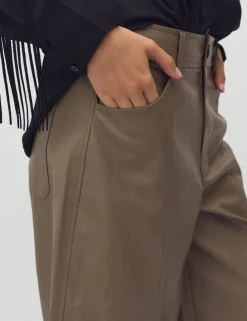 Lotti-M Shorts - Zand